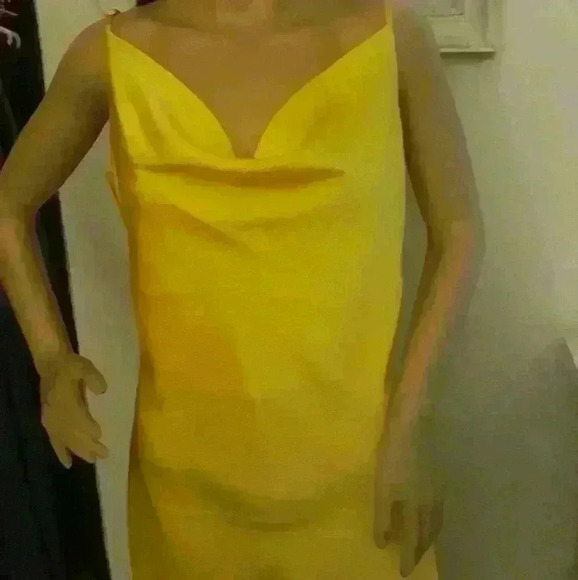 Like new Party cocktail yellow cowl sexy slip shiny spaghetti strap mini dress M - Picture 2 of 5